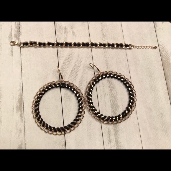 😃Gold Tone & Leather Bracelet & Earring Set - Picture 2 of 5